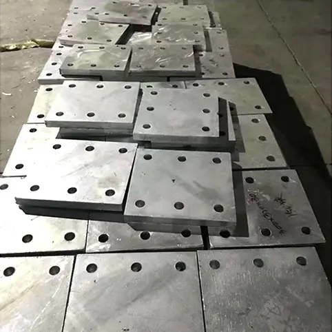 Eingebettete Stahlgrundplatten für die strukturelle Installation